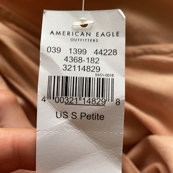 Woman’s dress - Picture 3 of 3